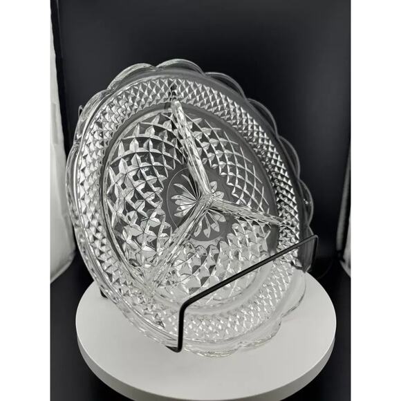 Vintage Anchor Hocking Wexford 3-Section Relish Dish - Picture 2 of 3